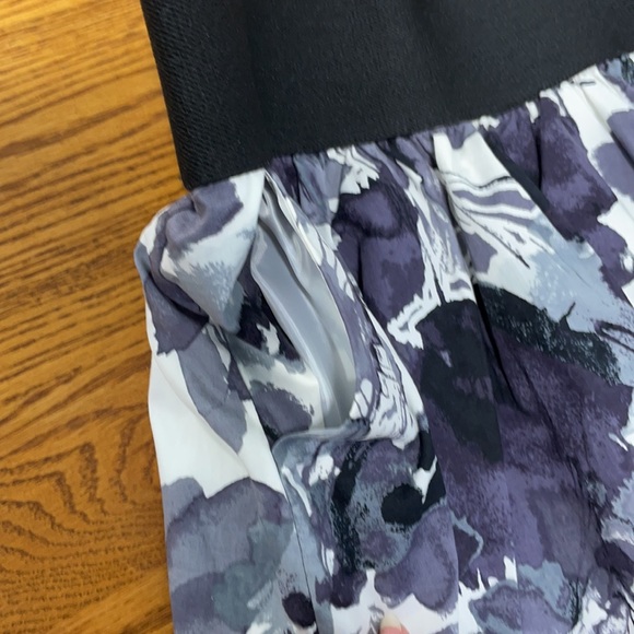 Express floral skirt - Picture 3 of 3